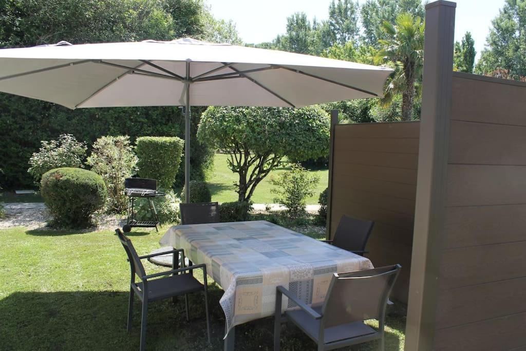 Logement Independant Tres Calme Dans Propriete Saint-Loubès Extérieur photo