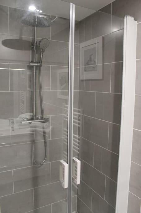Logement Independant Tres Calme Dans Propriete Saint-Loubès Extérieur photo