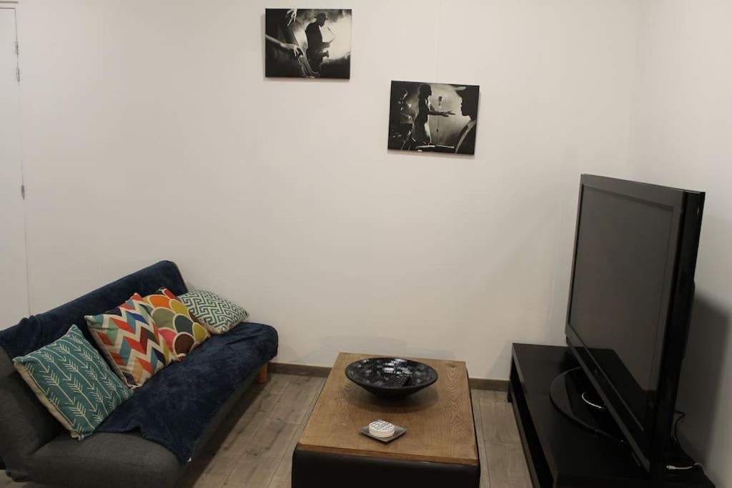 Logement Independant Tres Calme Dans Propriete Saint-Loubès Extérieur photo
