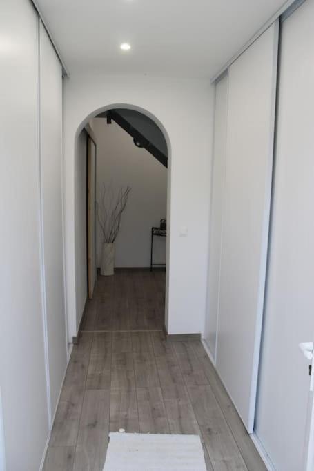 Logement Independant Tres Calme Dans Propriete Saint-Loubès Extérieur photo